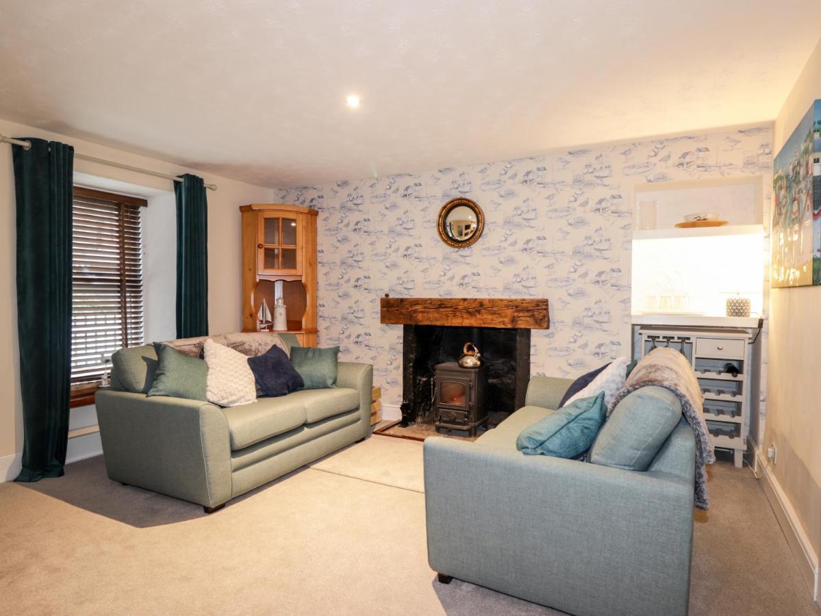 Griffin Cottage ネアン エクステリア 写真